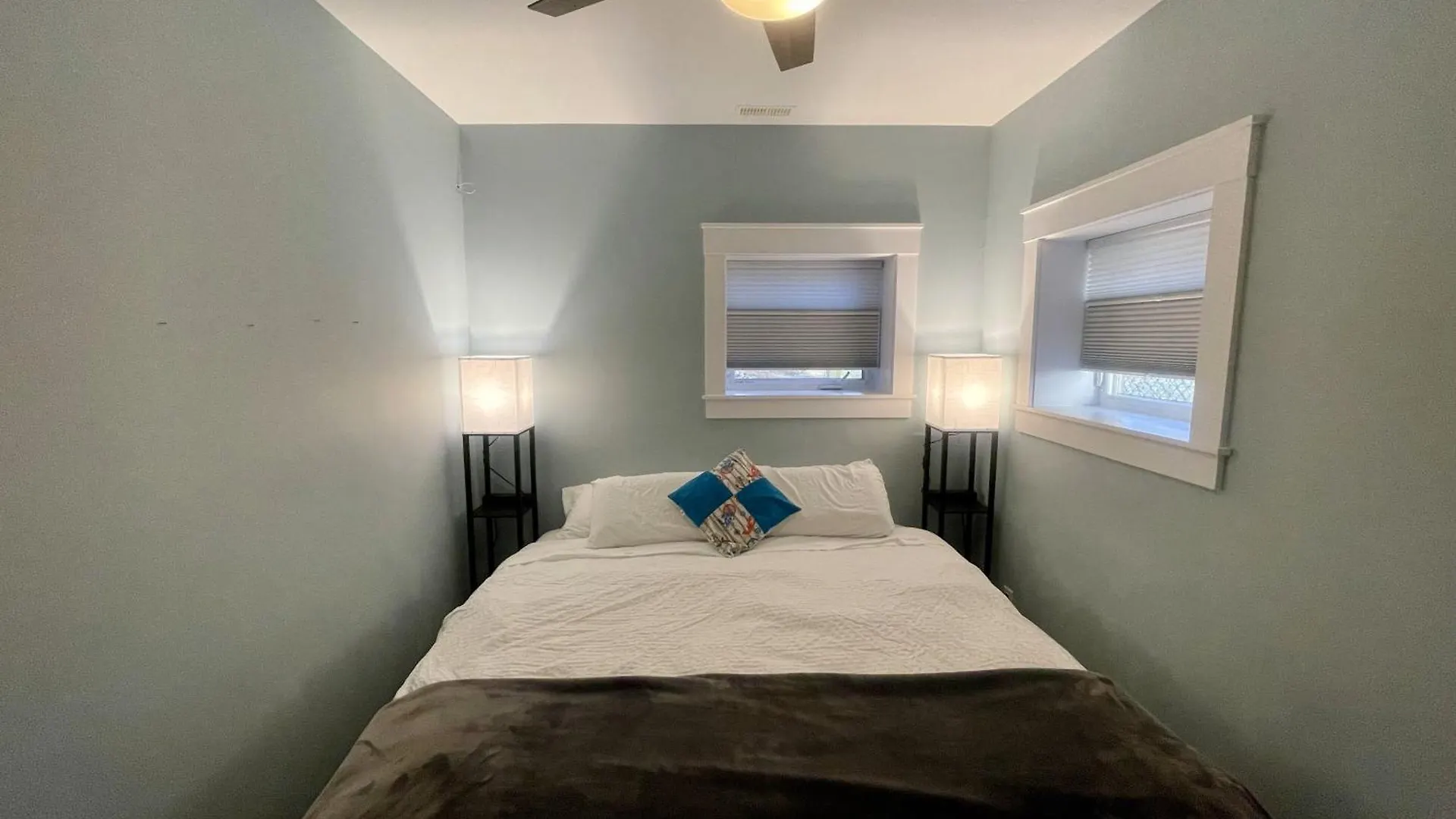 Long Lake Getaway - Quiet Accessible Suite With No Stairs / Steps Halifax